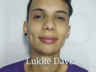 Lukke_Davis